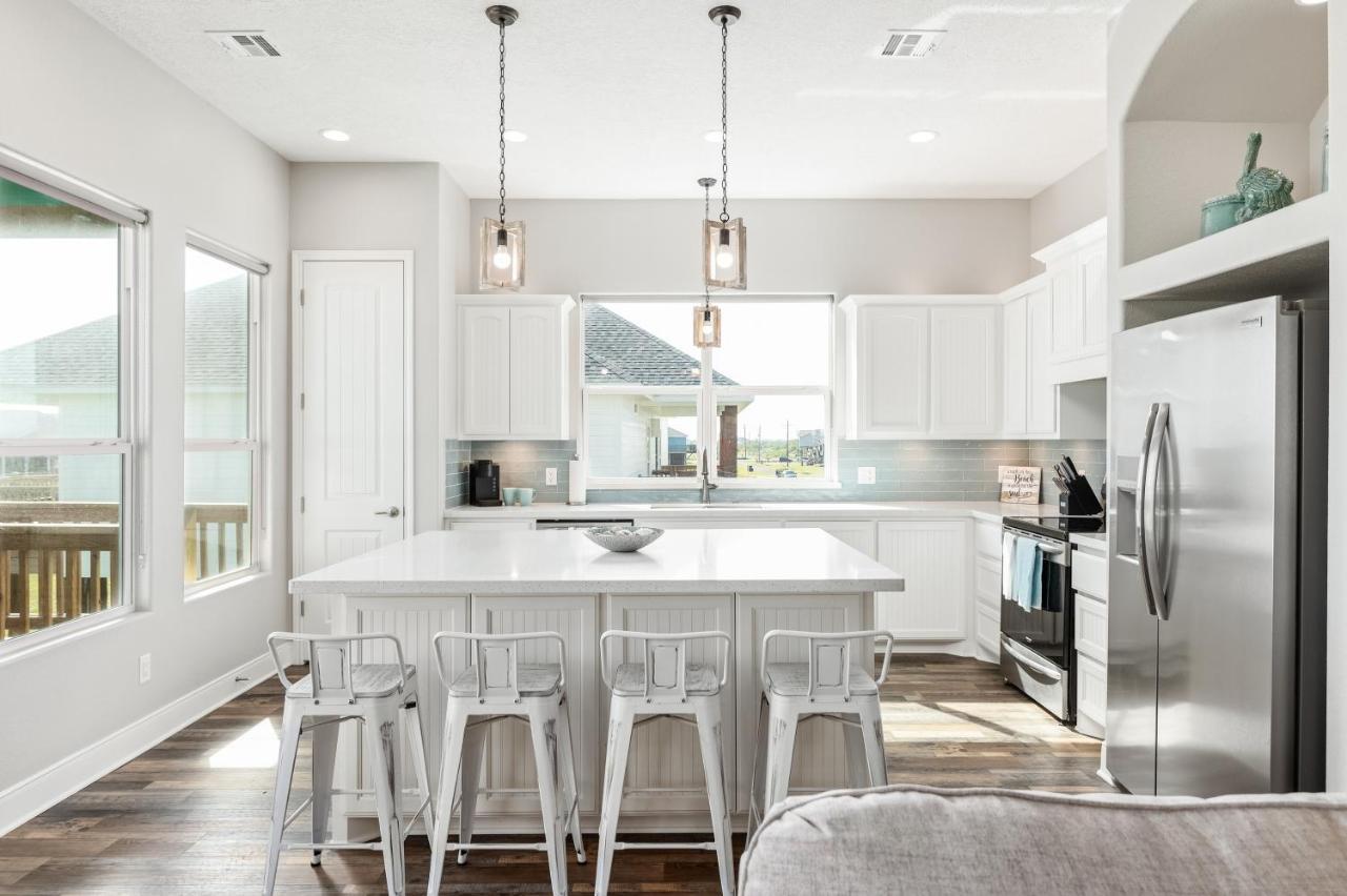 Stylish 4Br Crystal Beach Retreat Walk To Beach Bolivar Peninsula Dış mekan fotoğraf